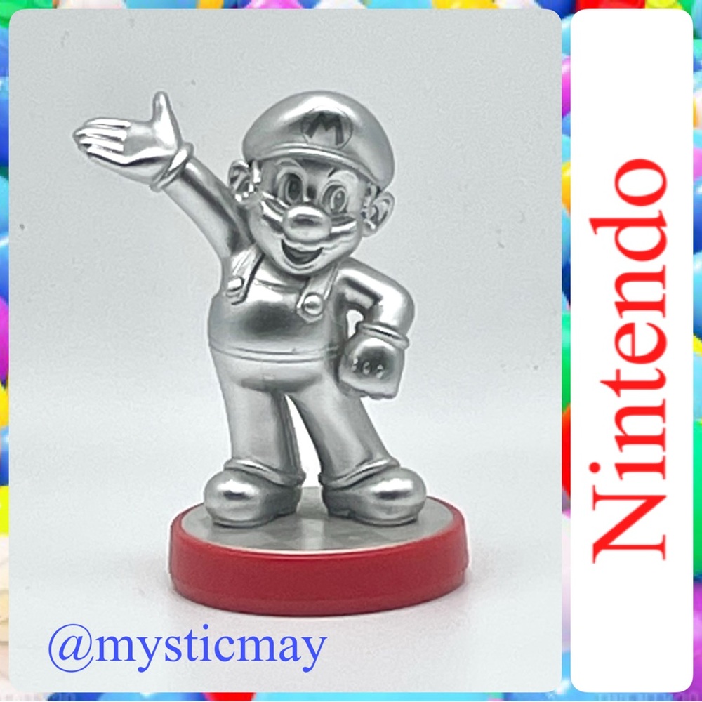 NINTENDO Silver Edition Mario Amiibo Red Base Super Mario Bros Video Game Figure